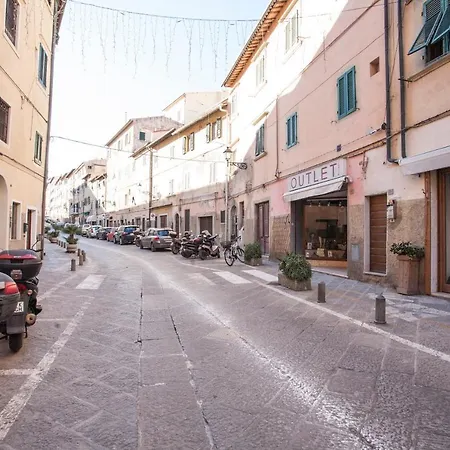 Appartamento Monolocale Nel Centro Di *